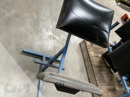 Kniezitstoelen-pelstoelen