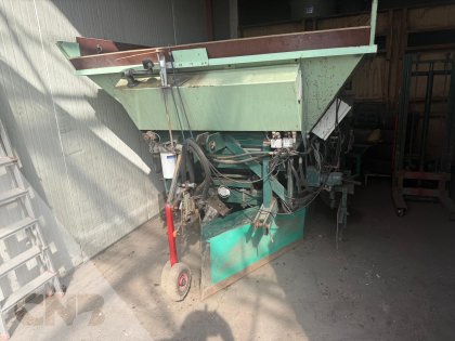 Plantmachine-Van Hienen