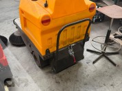 Foto van Zelfrijdende veegmachine-JCB