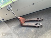 Foto van BT palletwagen pompwagen